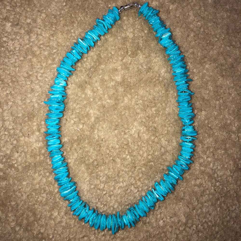Blue shell necklace 😍